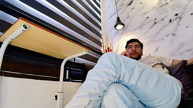 Max Hornye online show from February 21, 2026, 7:15 pm