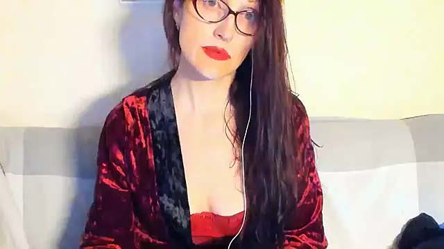 beddable woman online show from May 17, 2026, 8:16 pm