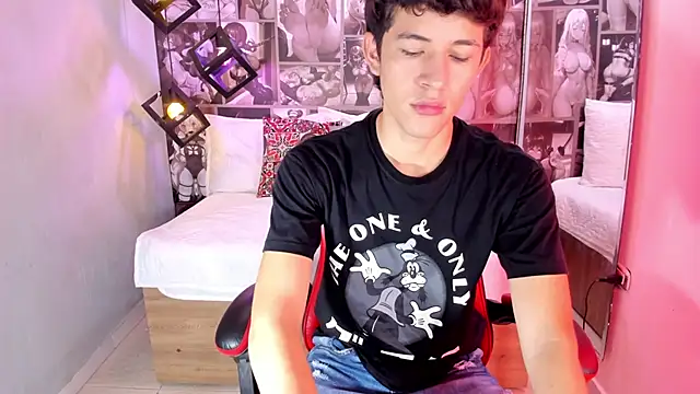 Snapshot of Christian_Foxx chatting on February 25, 2026, 1:32 pm Christian Foxx online show from February 25, 2026, 1:32 pm