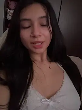 Snapshot of Chinicr18 chatting on April 26, 2026, 1:42 pm Chinicr18 online show from April 26, 2026, 1:42 pm