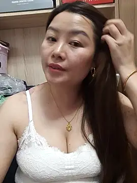 Snapshot of Jennie_dogy chatting on May 14, 2026, 2:24 pm Jennie dogy online show from May 14, 2026, 2:24 pm