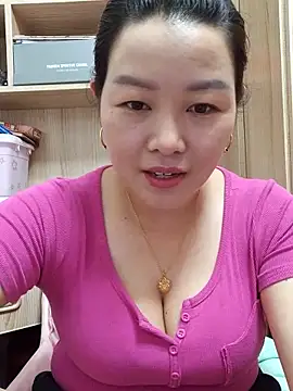 Snapshot of Jennie_dogy chatting on May 24, 2026, 1:32 am Jennie dogy online show from May 24, 2026, 1:32 am