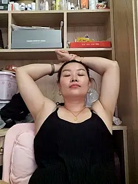 Snapshot of Jennie_dogy chatting on June 8, 2026, 1:28 am Jennie dogy online show from June 8, 2026, 1:28 am