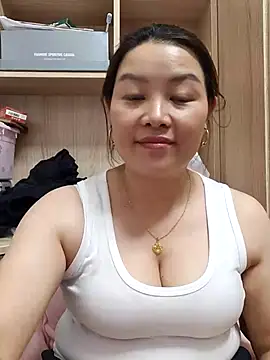 Snapshot of Jennie_dogy chatting on June 9, 2026, 1:45 pm Jennie dogy online show from June 9, 2026, 1:45 pm