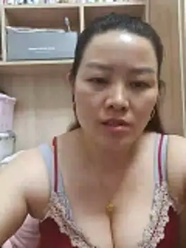 Snapshot of Jennie_dogy chatting on June 16, 2026, 1:14 pm Jennie dogy online show from June 16, 2026, 1:14 pm