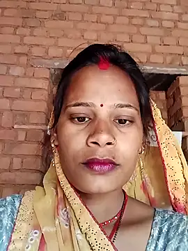 Snapshot of Hot_ree64 chatting on February 18, 2026, 7:04 am Hot ree64 online show from February 18, 2026, 7:04 am