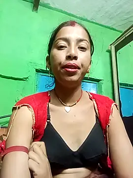 Snapshot of Cut_it73 chatting on February 18, 2026, 12:06 am Cut it73 online show from February 18, 2026, 12:06 am