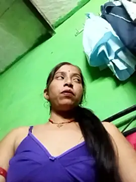 Snapshot of Cut_it73 chatting on March 25, 2026, 4:57 pm Cut it73 online show from March 25, 2026, 4:57 pm