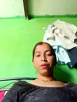 Snapshot of Cut_it73 chatting on April 8, 2026, 10:37 am Cut it73 online show from April 8, 2026, 10:37 am