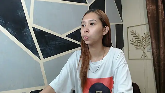 Snapshot of Charming_lexi chatting on April 26, 2026, 10:13 am Charming lexi online show from April 26, 2026, 10:13 am