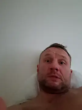 Snapshot of Tommyzzzzzz chatting on April 11, 2026, 7:45 am Tommyzzzzzz online show from April 11, 2026, 7:45 am