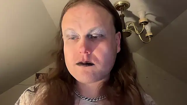 Snapshot of RaeganV chatting on March 1, 2026, 1:57 pm RaeganV online show from March 1, 2026, 1:57 pm