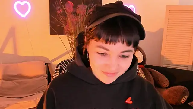 Snapshot of NeoGeisha chatting on February 17, 2026, 10:23 am NeoGeisha online show from February 17, 2026, 10:23 am