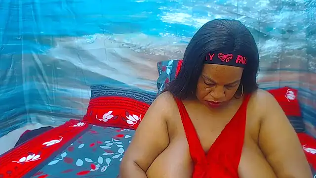 Snapshot of MatureTemptress chatting on May 30, 2026, 2:41 am MatureTemptress online show from May 30, 2026, 2:41 am