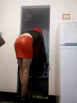 LASCHIAVA6TV72 online show from April 7, 2026, 2:17 pm