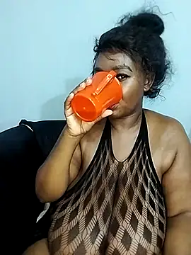 MissConniexxx online show from February 27, 2026, 9:04 pm