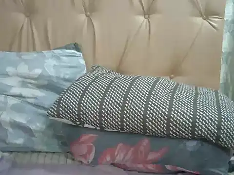 Ladyxx21 online show from February 26, 2026, 12:31 am