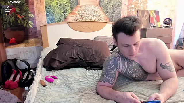  littleangie  online show from March 6, 2026, 2:19 am