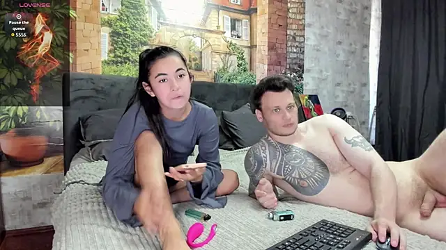  littleangie  online show from July 19, 2026, 4:38 am