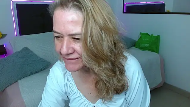 andreea xx online show from February 22, 2026, 1:42 pm