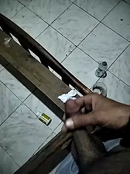 Snapshot of UnsureSlide chatting on March 29, 2026, 1:27 am UnsureSlide online show from March 29, 2026, 1:27 am