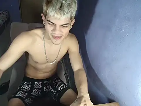 Jesshot bigcock20cm online show from February 11, 2026, 10:09 am