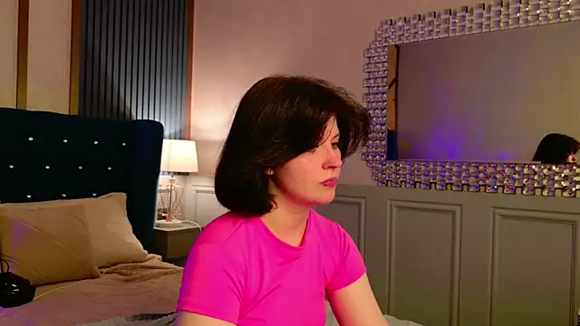 Milana Bold online show from April 21, 2026, 2:51 am