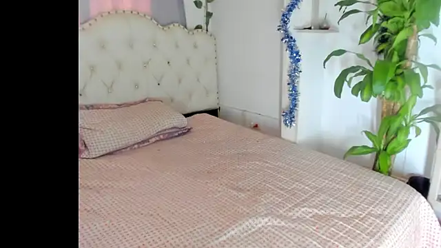 Snapshot of sweet_supreme chatting on February 6, 2026, 9:07 pm sweet supreme online show from February 6, 2026, 9:07 pm