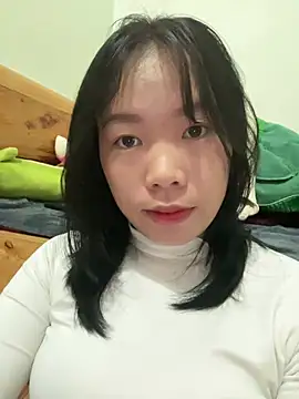 Snapshot of DoliceGirl2k chatting on February 5, 2026, 3:33 am DoliceGirl2k online show from February 5, 2026, 3:33 am