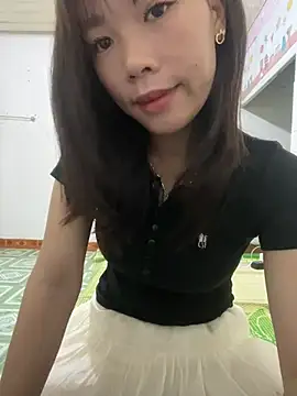 Snapshot of DoliceGirl2k chatting on April 23, 2026, 12:51 pm DoliceGirl2k online show from April 23, 2026, 12:51 pm
