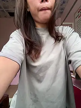DoliceGirl2k online show from July 1, 2026, 2:57 am