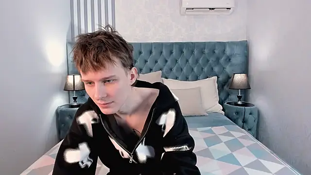 Snapshot of PackBev chatting on February 15, 2026, 7:54 pm PackBev online show from February 15, 2026, 7:54 pm