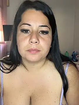 Snapshot of Michelavip chatting on May 21, 2026, 7:26 am Michelavip online show from May 21, 2026, 7:26 am