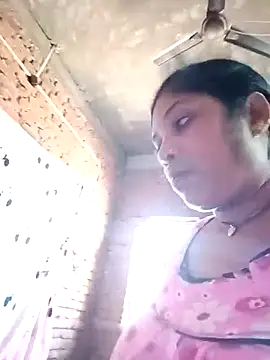 Snapshot of Horney_Bhabhi chatting on May 14, 2026, 9:27 am Horney Bhabhi online show from May 14, 2026, 9:27 am