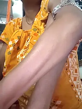 Sweet-runi online show from April 1, 2026, 11:00 am