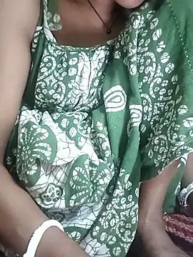 Sweet-runi online show from April 8, 2026, 3:45 pm