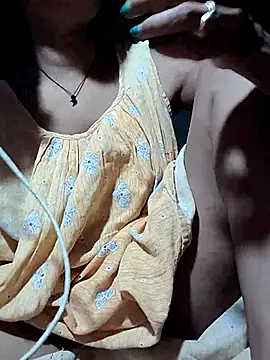 Sweet-runi online show from April 12, 2026, 2:00 pm