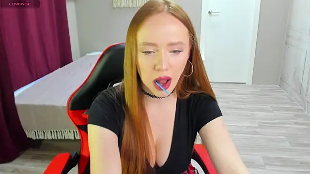 RoseShelton online show from February 8, 2026, 1:09 am