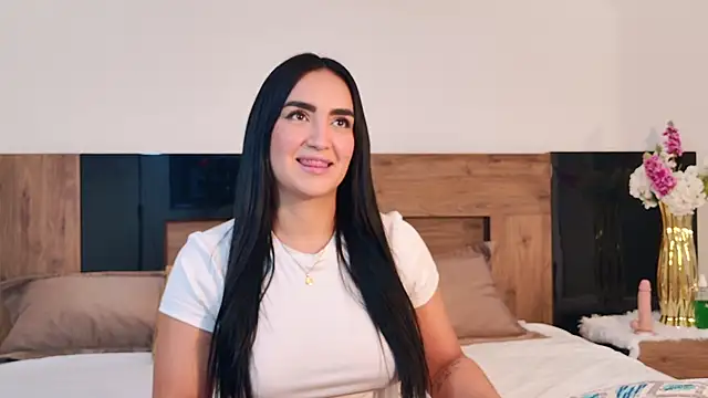 MaraGrief  online show from April 11, 2026, 2:16 am