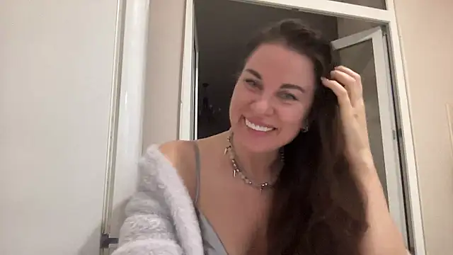 marikyz888 online show from June 11, 2026, 3:43 pm