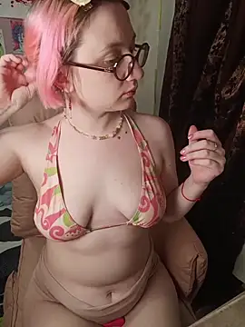 PinkyDavi online show from April 12, 2026, 5:40 pm