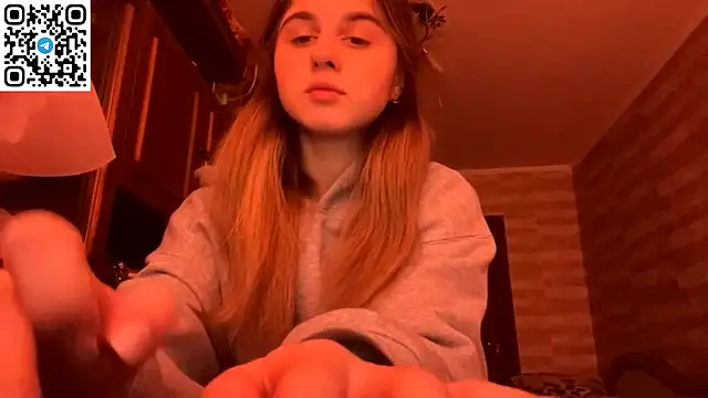 Snapshot of LovelySilk_63 chatting on February 20, 2026, 8:38 am LovelySilk 63 online show from February 20, 2026, 8:38 am