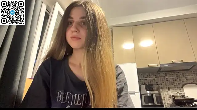 Snapshot of LovelySilk_63 chatting on June 18, 2026, 6:45 pm LovelySilk 63 online show from June 18, 2026, 6:45 pm