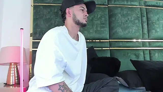 Snapshot of GaelyCoral chatting on February 25, 2026, 11:31 am GaelyCoral online show from February 25, 2026, 11:31 am