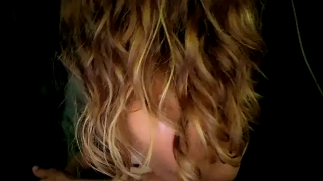 Snapshot of JadeAlexis403 chatting on July 29, 2026, 9:24 pm JadeAlexis403 online show from July 29, 2026, 9:24 pm