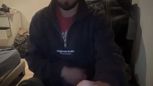 Snapshot of raoulbtnbois chatting on February 7, 2026, 4:00 pm raoulbtnbois online show from February 7, 2026, 4:00 pm