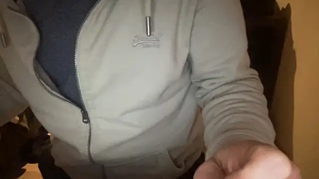 Snapshot of raoulbtnbois chatting on February 15, 2026, 1:35 am raoulbtnbois online show from February 15, 2026, 1:35 am