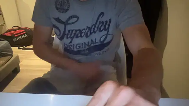 Snapshot of raoulbtnbois chatting on May 20, 2026, 9:54 pm raoulbtnbois online show from May 20, 2026, 9:54 pm