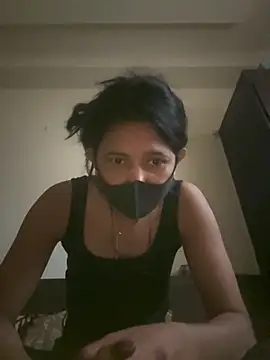 raavigirl online show from February 16, 2026, 7:37 am