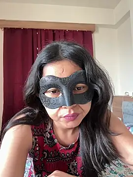 raavigirl online show from April 17, 2026, 5:43 am